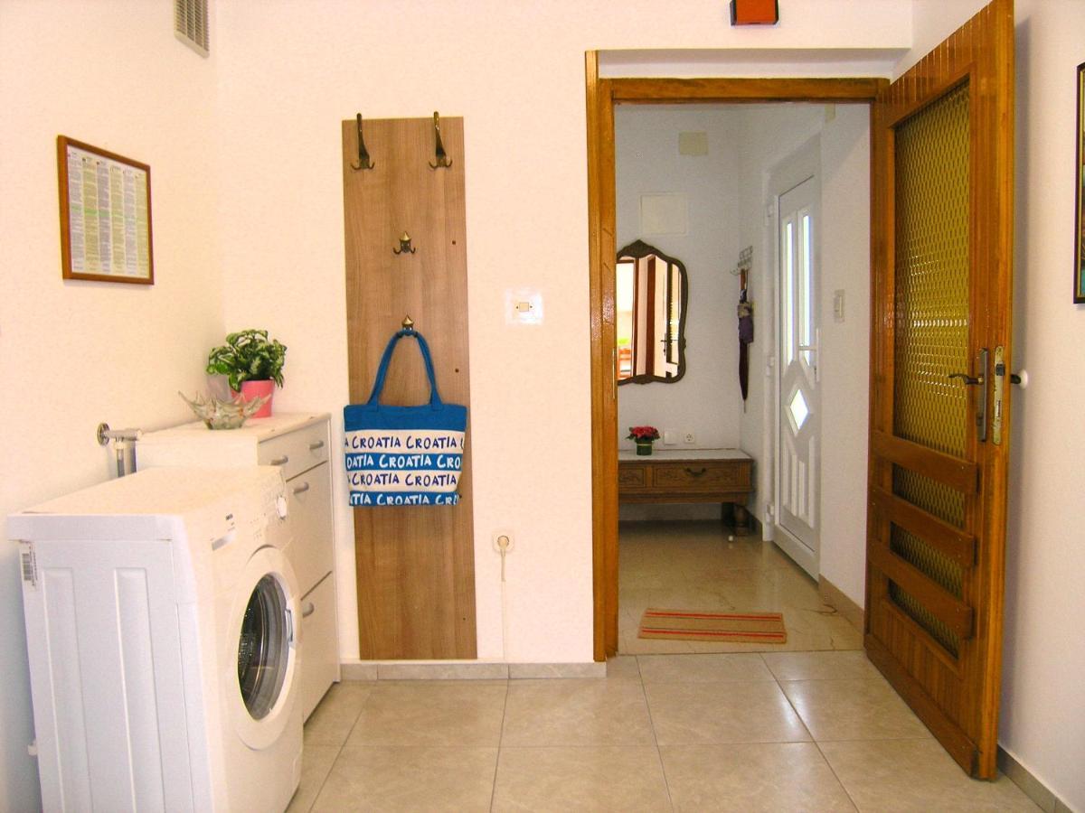 Apartments Natasa Krk Town Zewnętrze zdjęcie